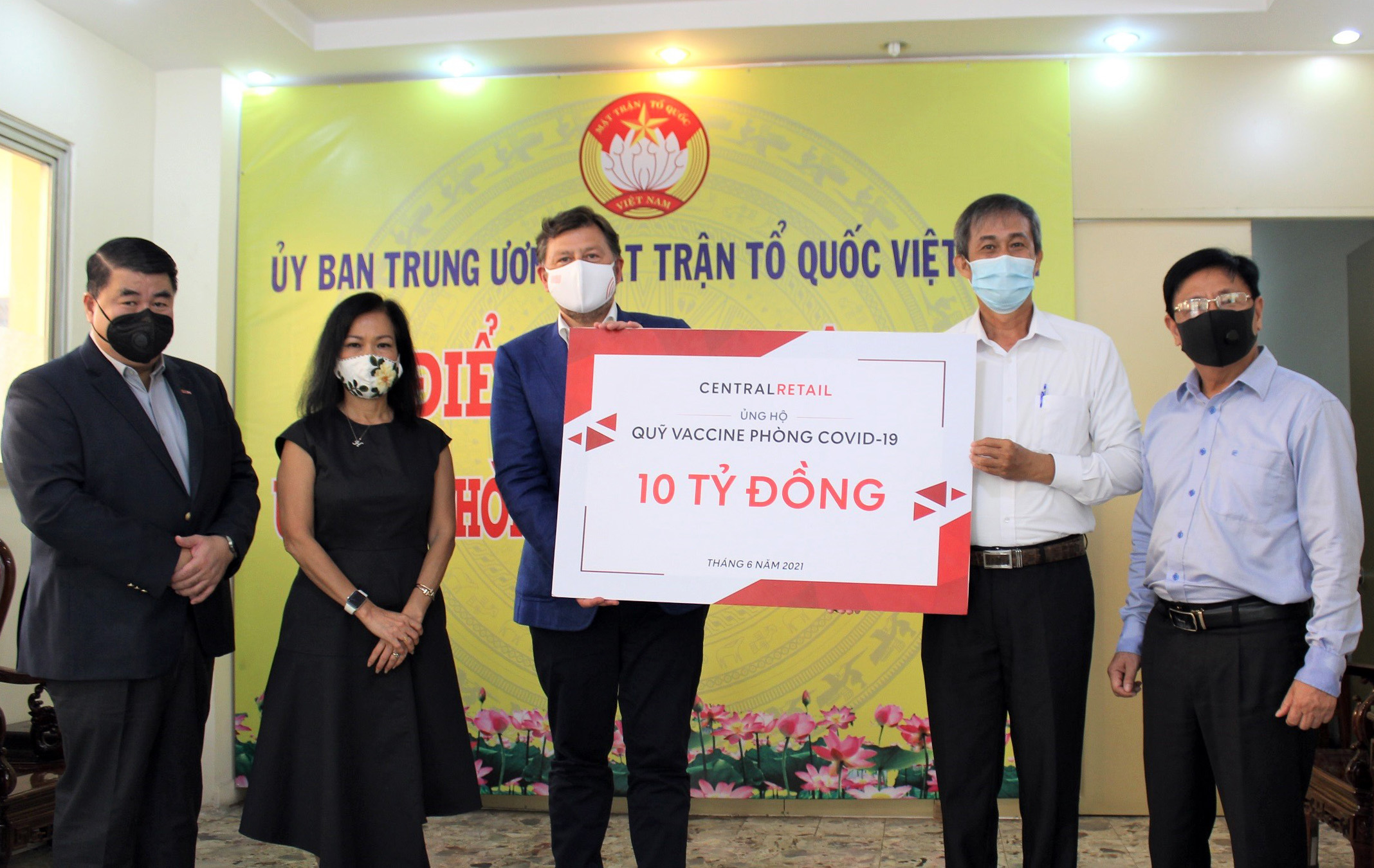 Central Retail tại Việt Nam đóng góp 10 tỷ đồng cho công tác phòng, chống dịch Covid-19 